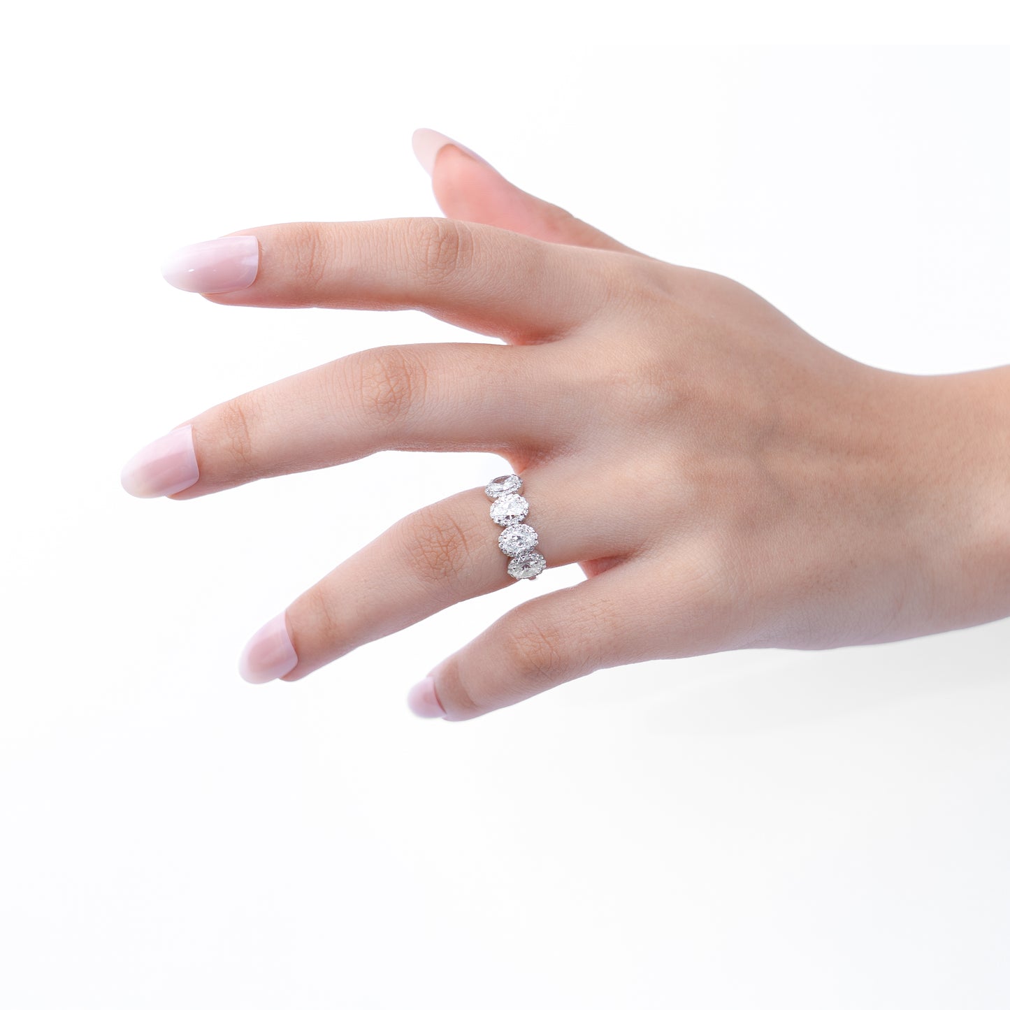 1.61 CT, VS1 IGI Certified Lab Grown Diamond Oval Cut Halo Ring in 92.5 Silver with Palladium (Silvadium) - Engagement, Anniversary & Wedding Band Jewelry for Women