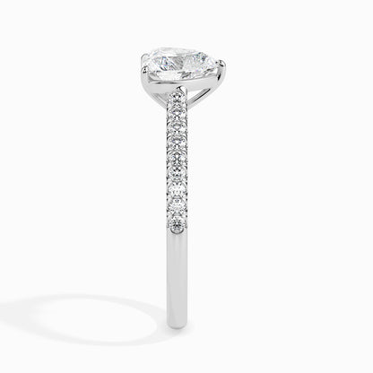 Sweetheart Sparkle: 1.39 ct Heart-Shaped Diamond Ring, 2.8kt Gold Band