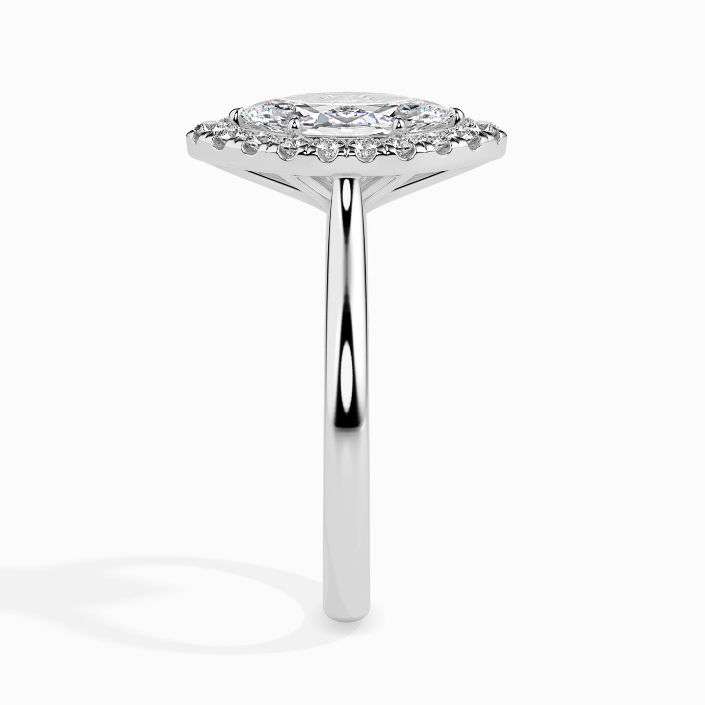 Understated Beauty: 1.33 ct Diamond Solitaire, 4.57kt Gold Band