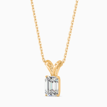 1.5 CT Solitaire Emerald V Pendant without chain